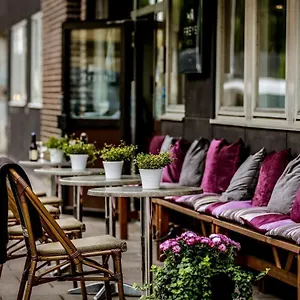 *** Otel Lilla Radmannen İsveç